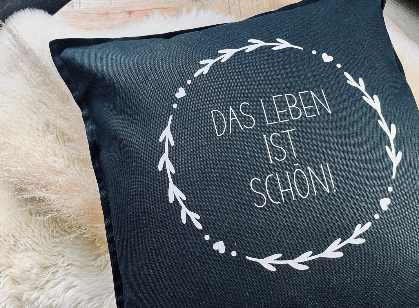 Kissen schönes Leben schwarz