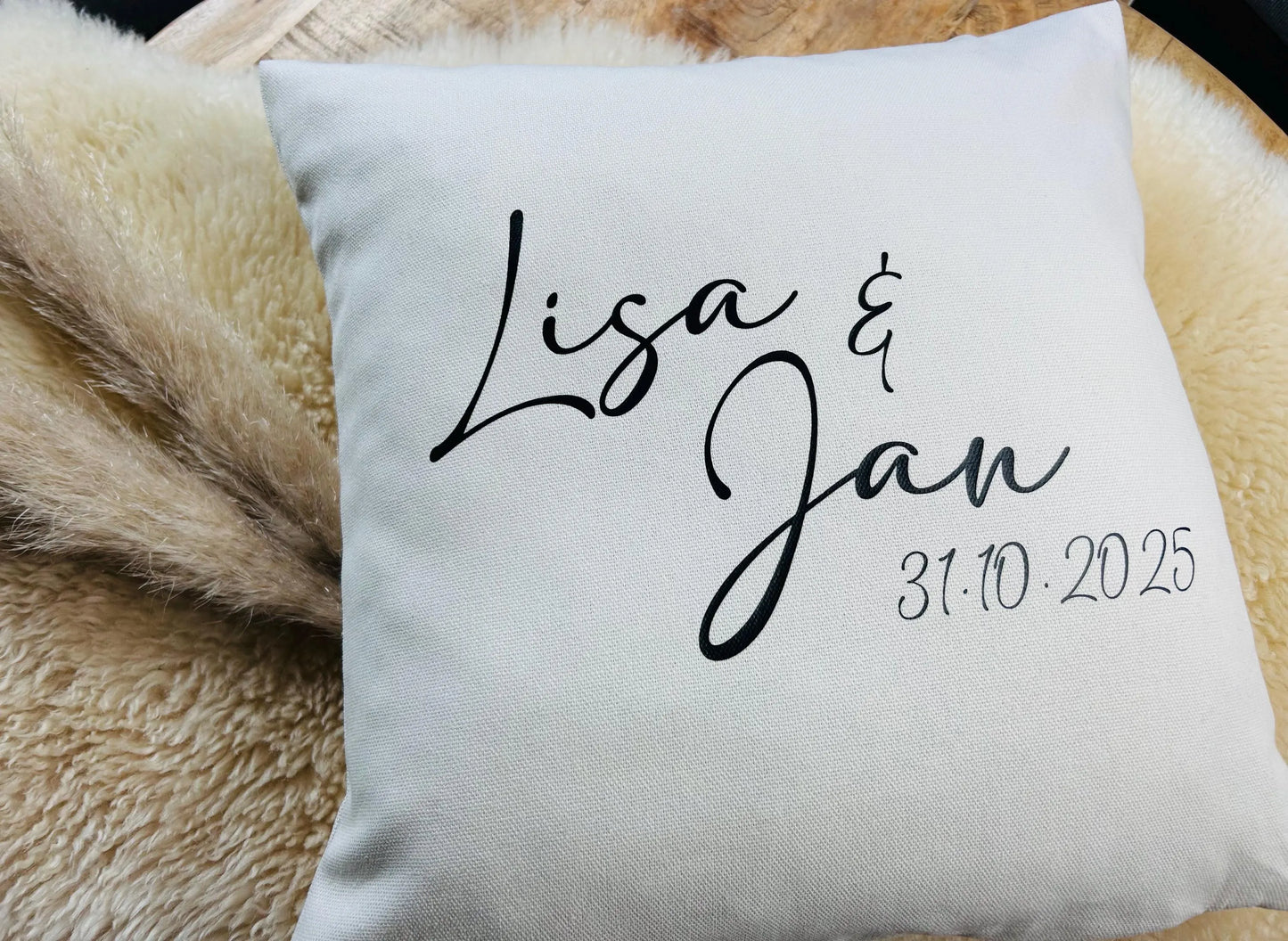 Kissen personalisiert Hochzeit cremeweiß 40x40