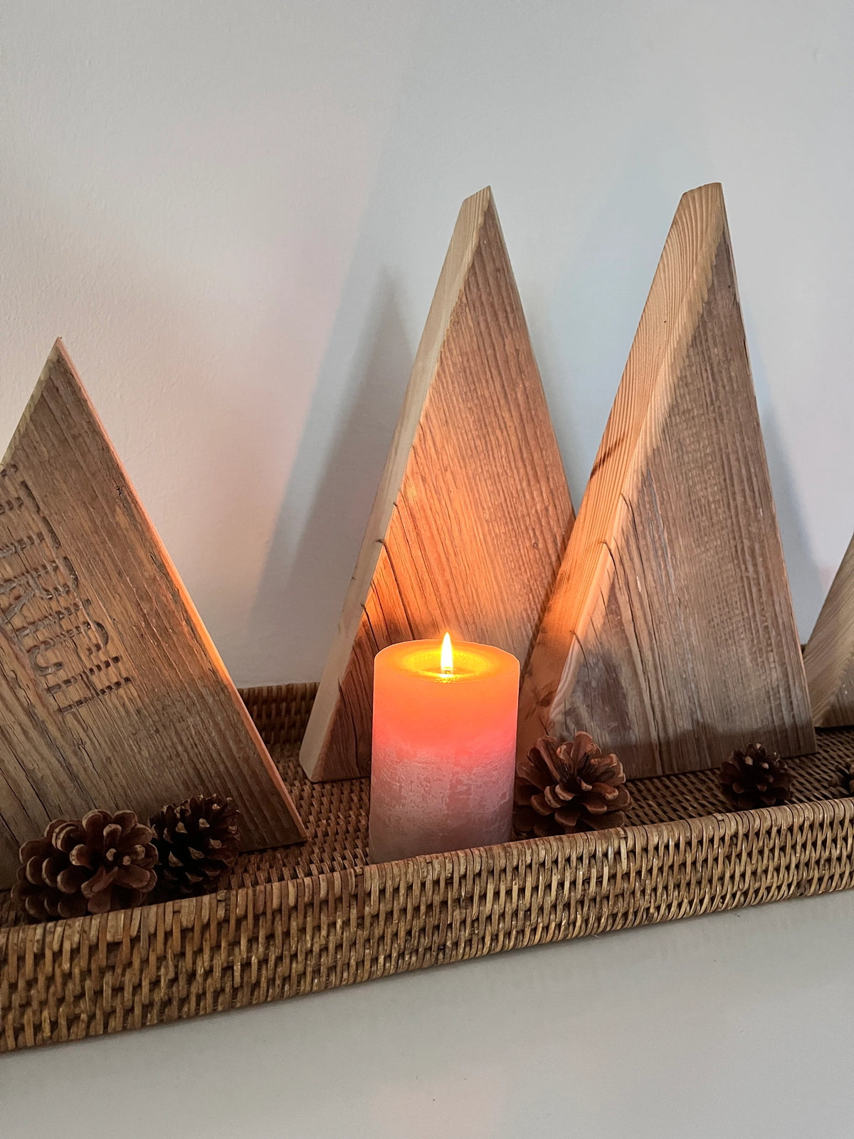 Minimalistische Tannenbäume Holz rustikal