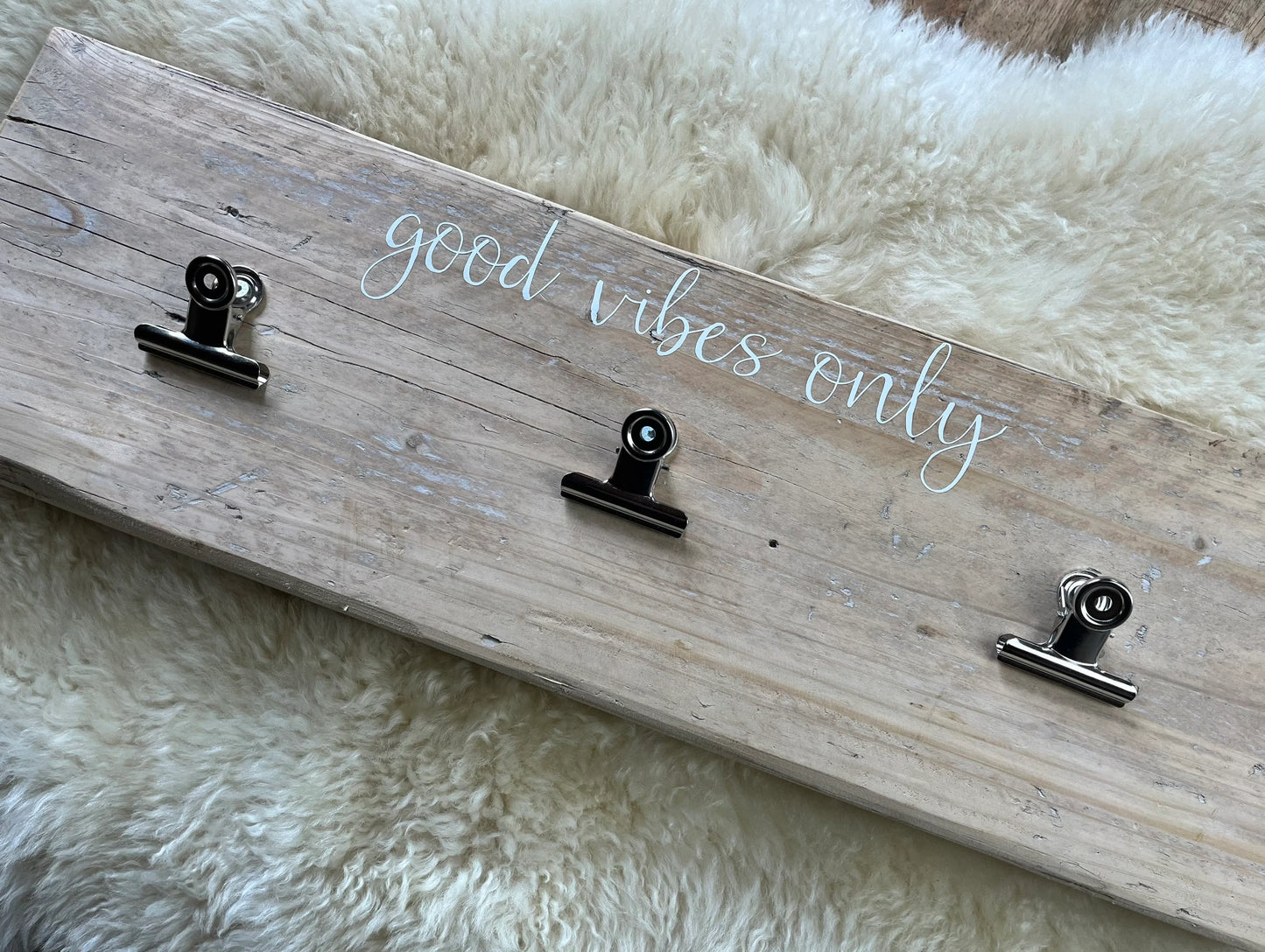 Upcycling Memoboard good vibes only weiß