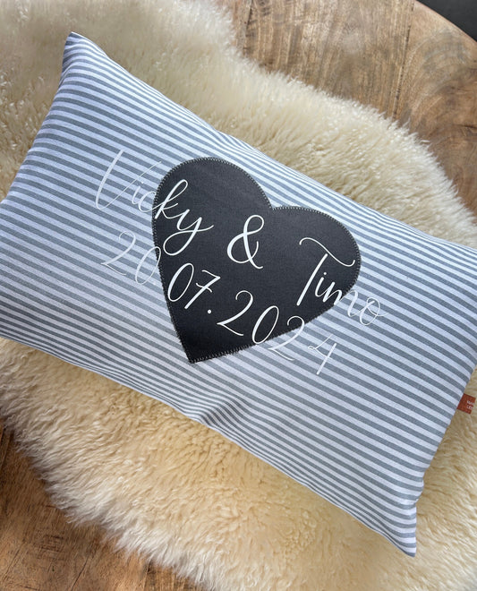 Kissen Hochzeit mit Wunschnamen und Datum grau