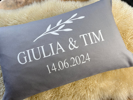 Kissen Hochzeit personalisiert hellgrau