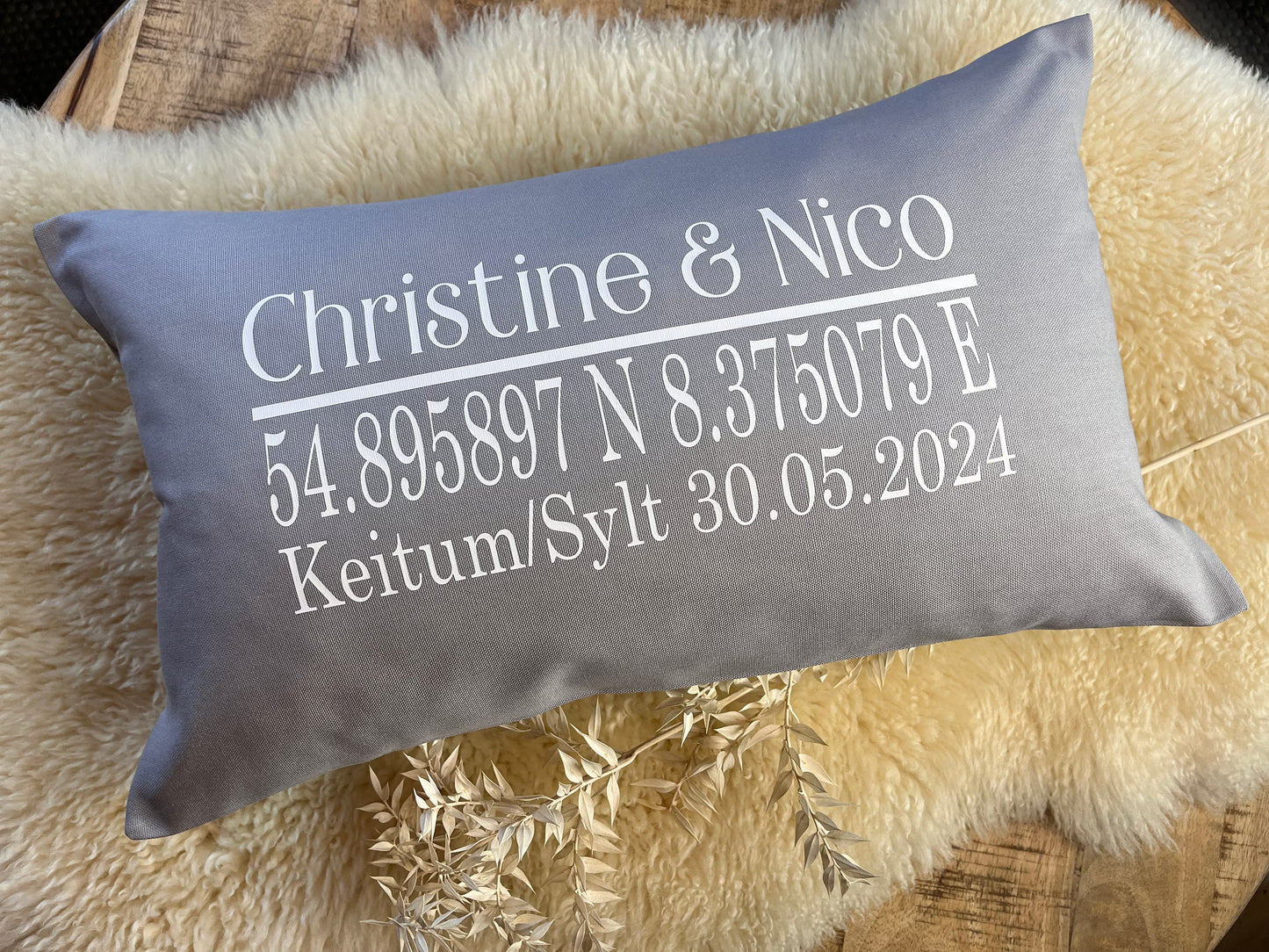 Kissen personalisiert Hochzeit grau