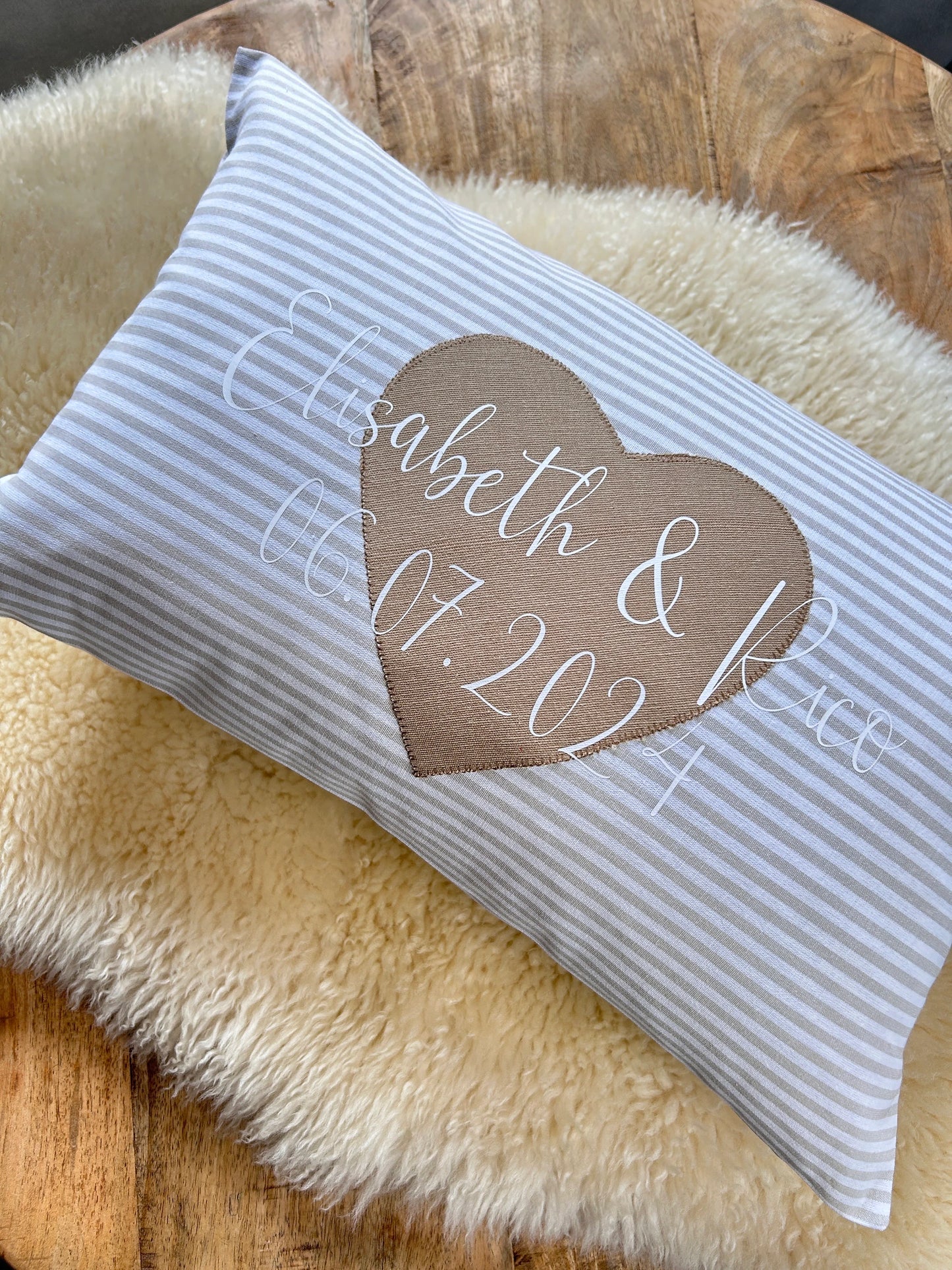 Kissen Hochzeit personalisiert beige