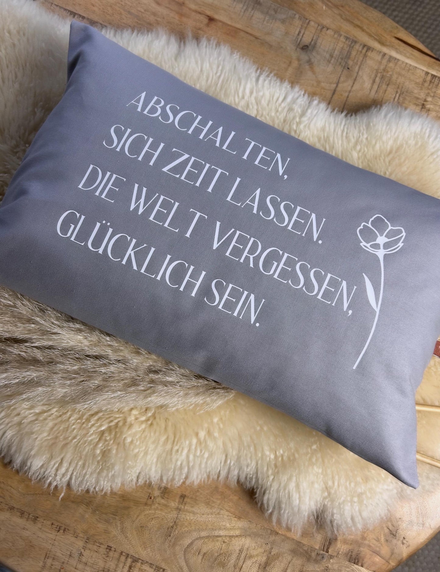 Kissen me time grau