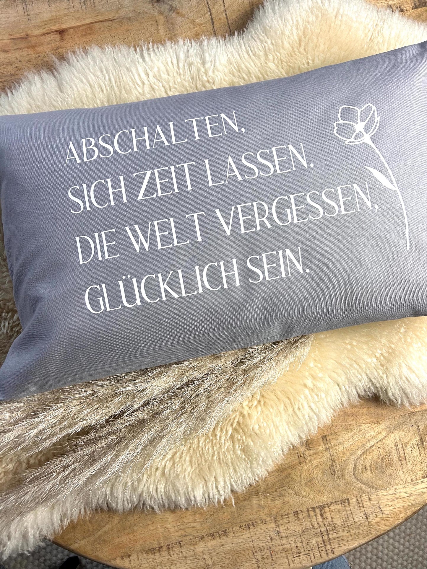 Kissen me time grau