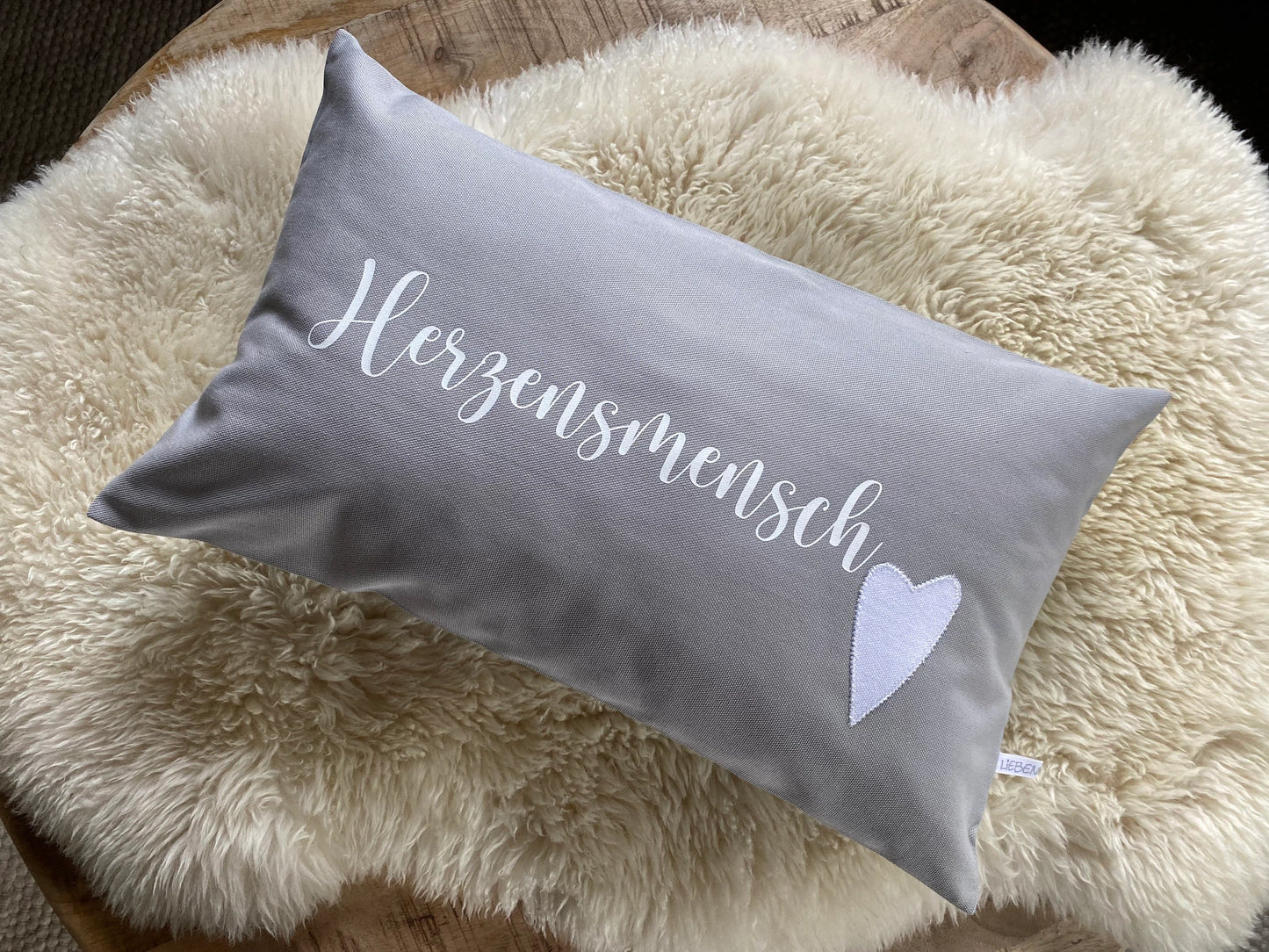 Kissen Herzensmensch hellgrau