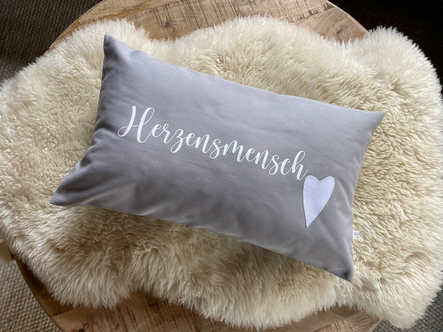 Kissen Herzensmensch hellgrau