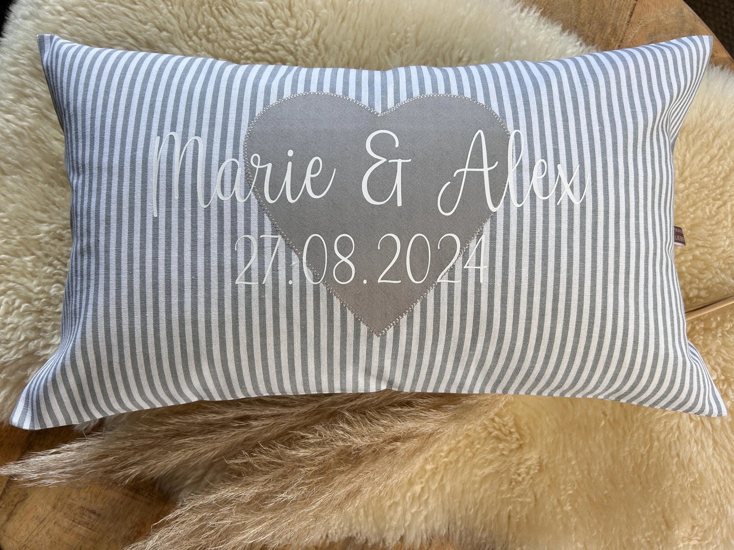 Kissen Hochzeit personalisiert hellgrau