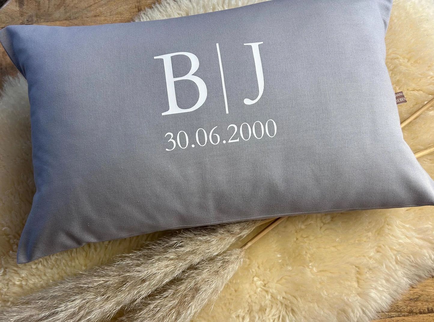 Kissen Hochzeit personalisiert hellgrau