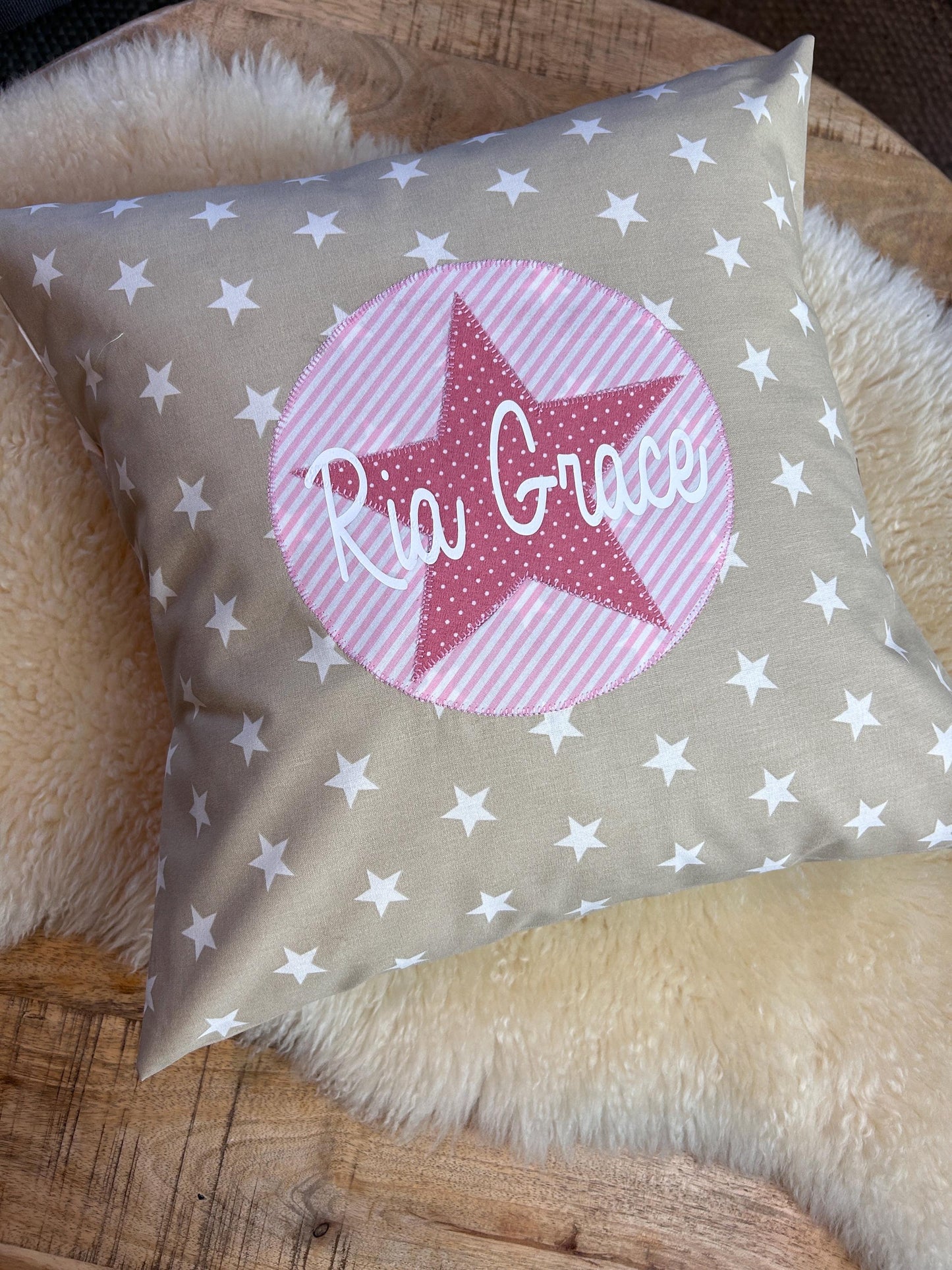 Namenskissen Stern personalisiert beige