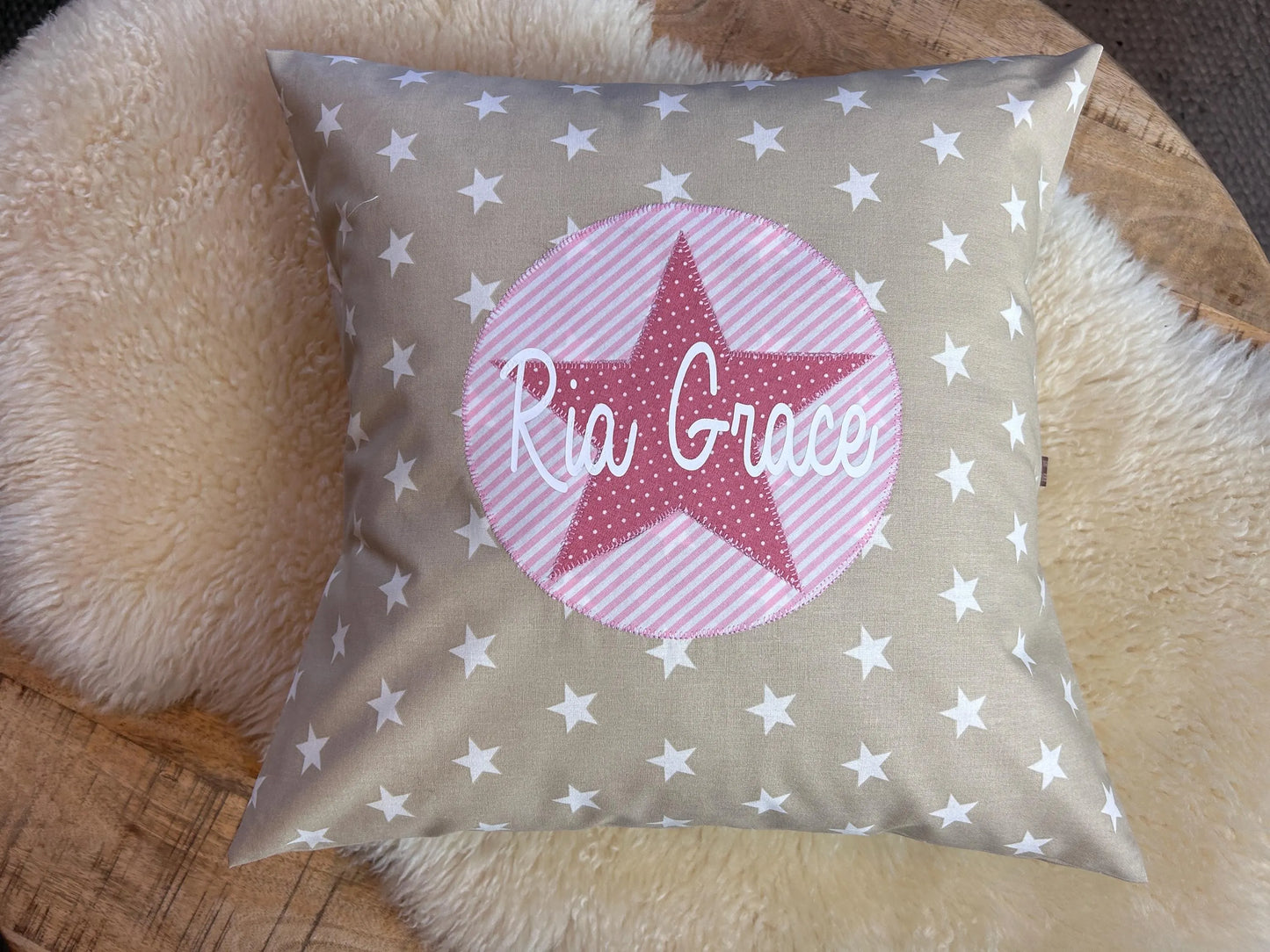 Namenskissen Stern personalisiert beige