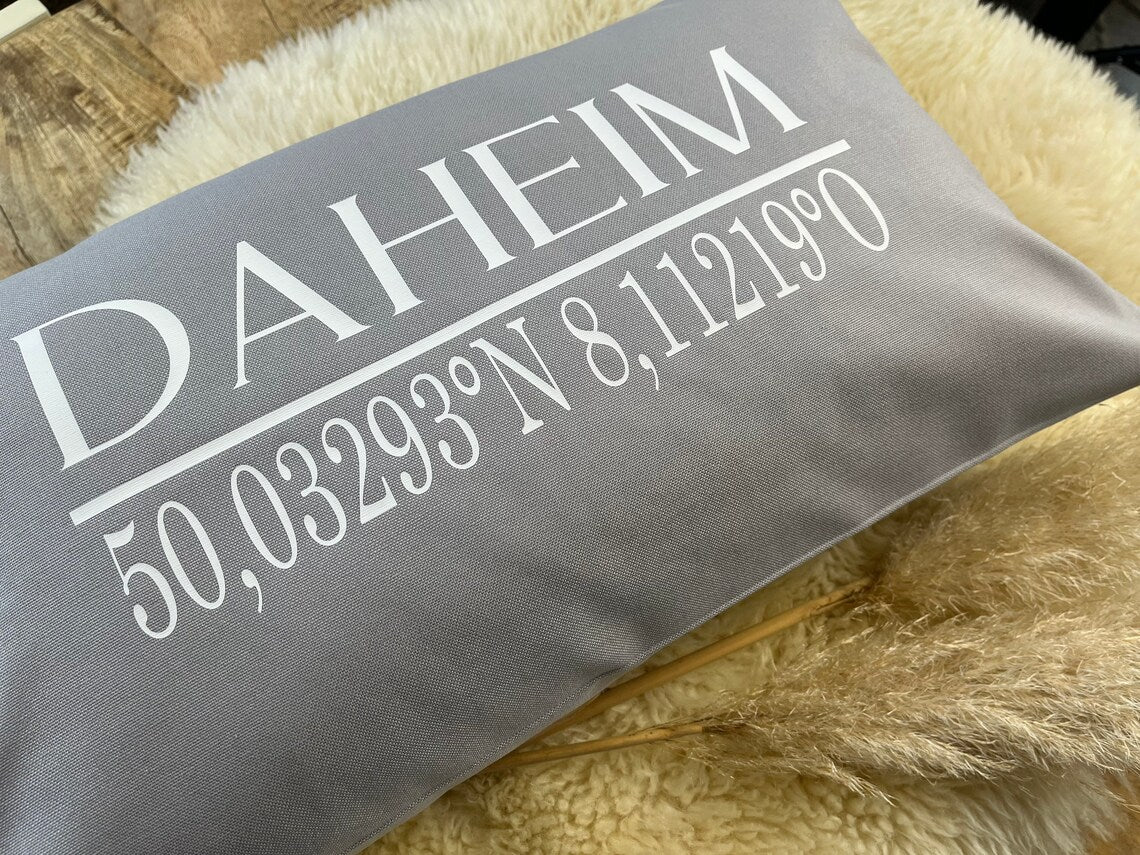 Kissen DAHEIM Koordinaten grau
