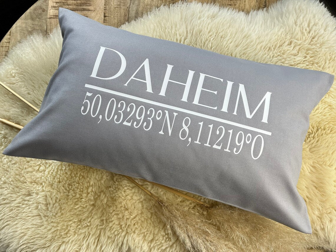Kissen DAHEIM Koordinaten grau