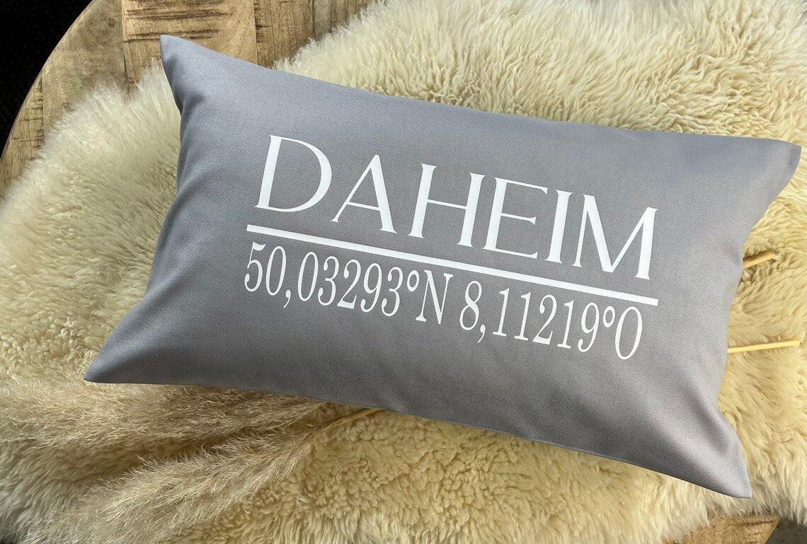 Kissen DAHEIM Koordinaten grau
