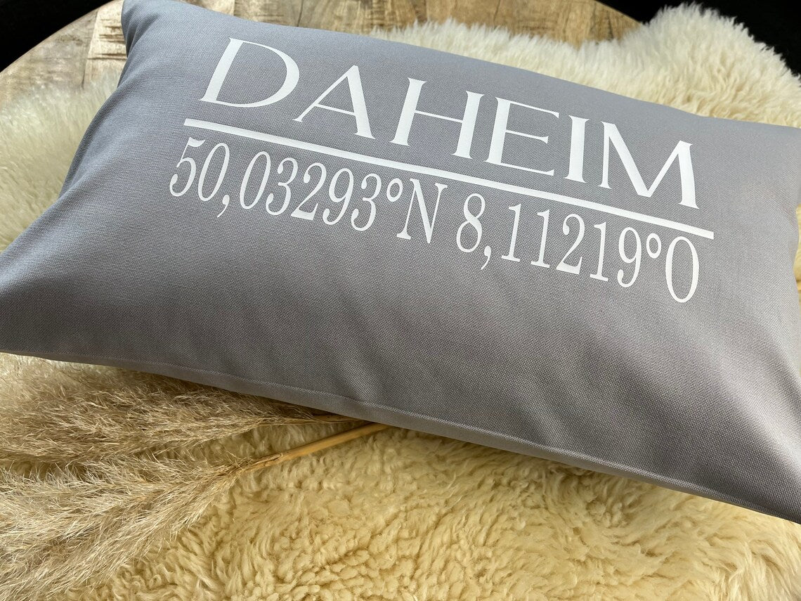 Kissen DAHEIM Koordinaten grau