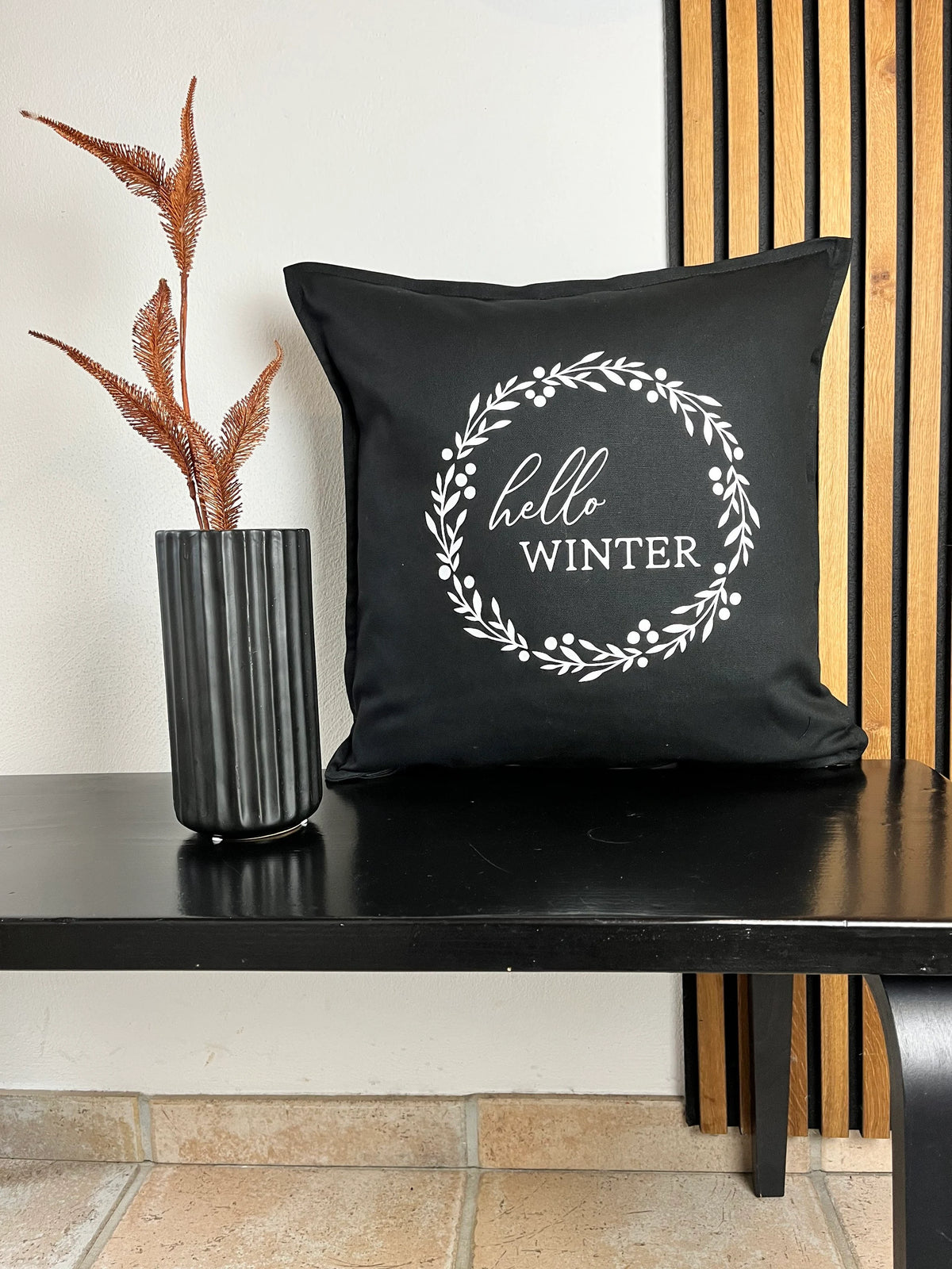 Kissen hello Winter schwarz