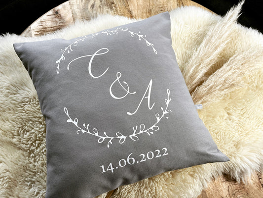 Kissen personalisiert Hochzeit grau