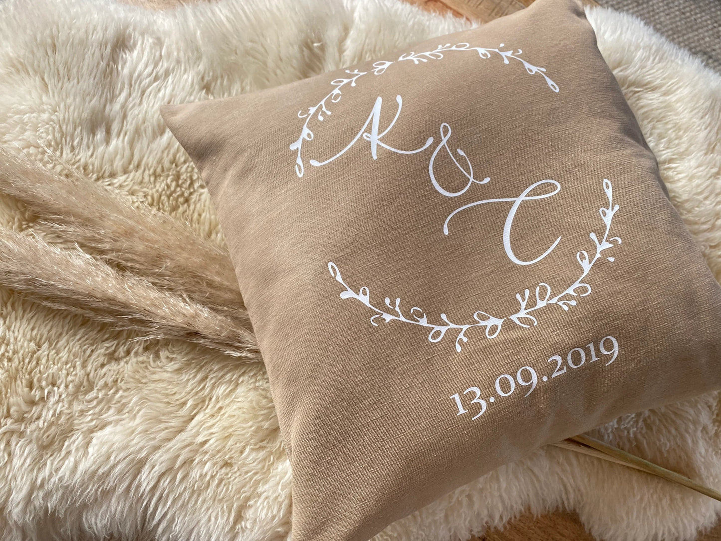 Kissen personalisiert Hochzeit beige
