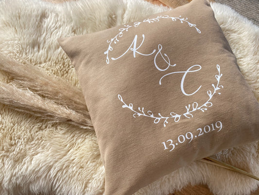 Kissen personalisiert Hochzeit beige