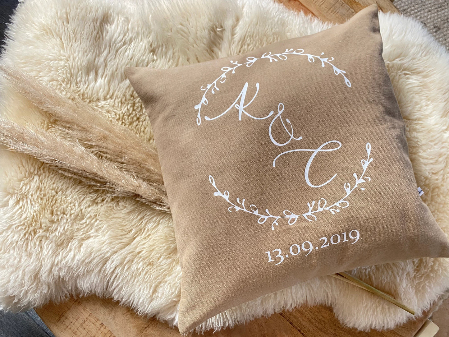 Kissen personalisiert Hochzeit beige