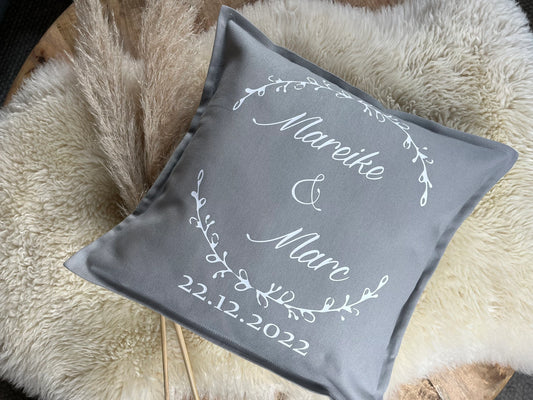 Kissen personalisiert Hochzeit grau