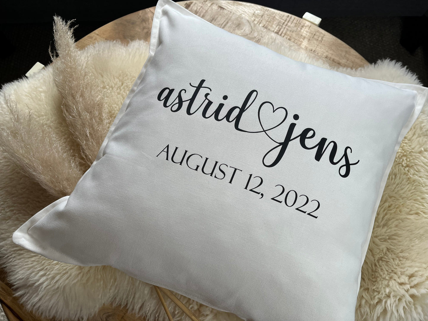 Kissen personalisiert Hochzeit weiss