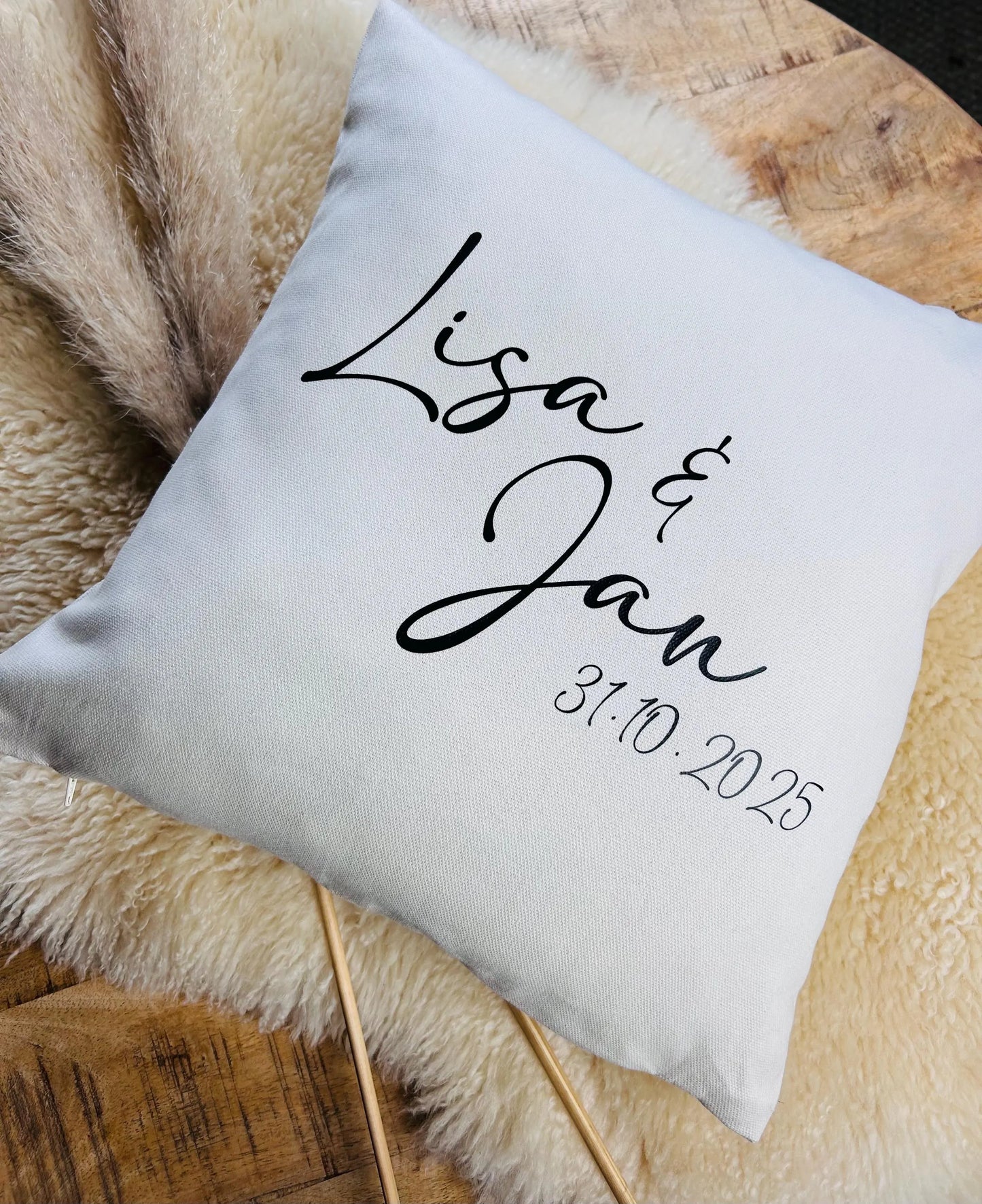 Kissen personalisiert Hochzeit cremeweiß 40x40
