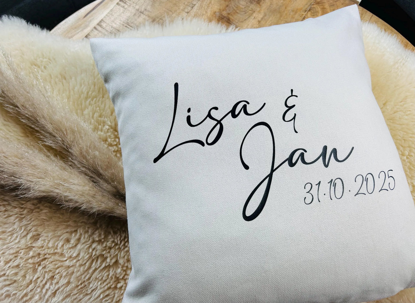 Kissen personalisiert Hochzeit cremeweiß 40x40