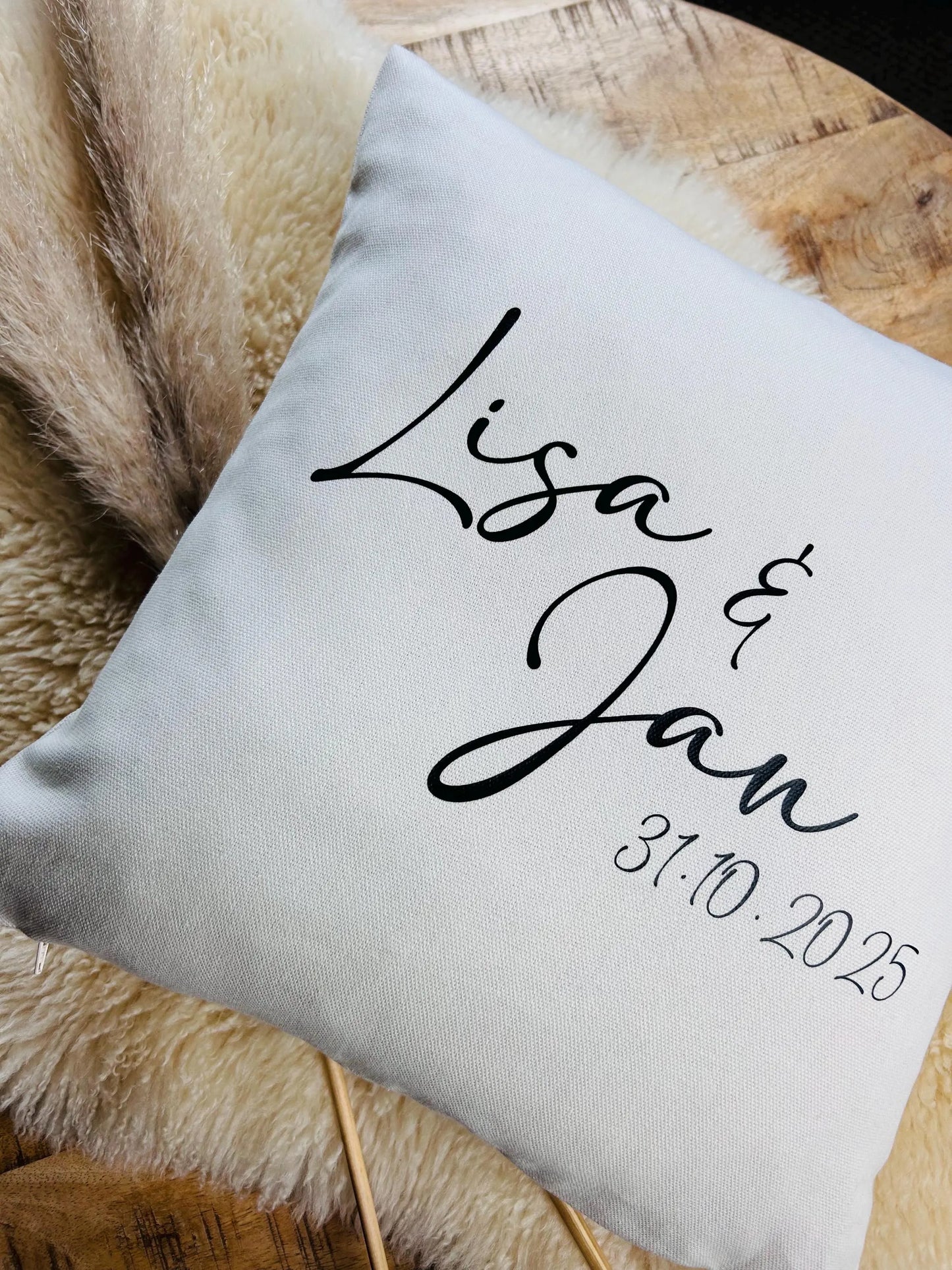 Kissen personalisiert Hochzeit cremeweiß 40x40