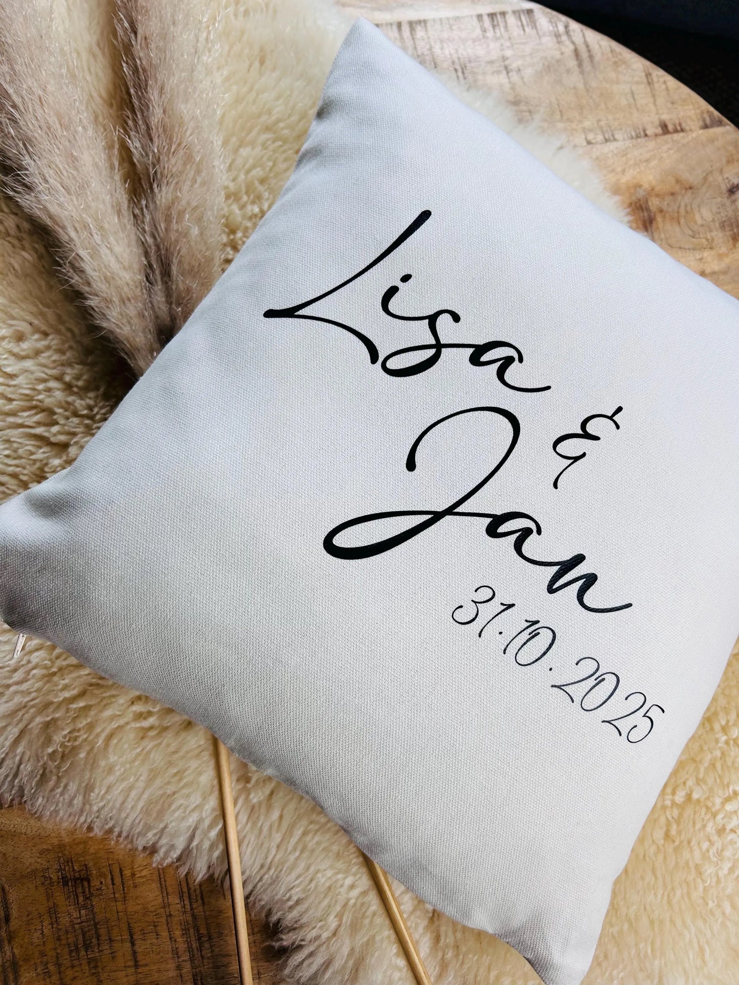 Kissen personalisiert Hochzeit cremeweiß 40x40