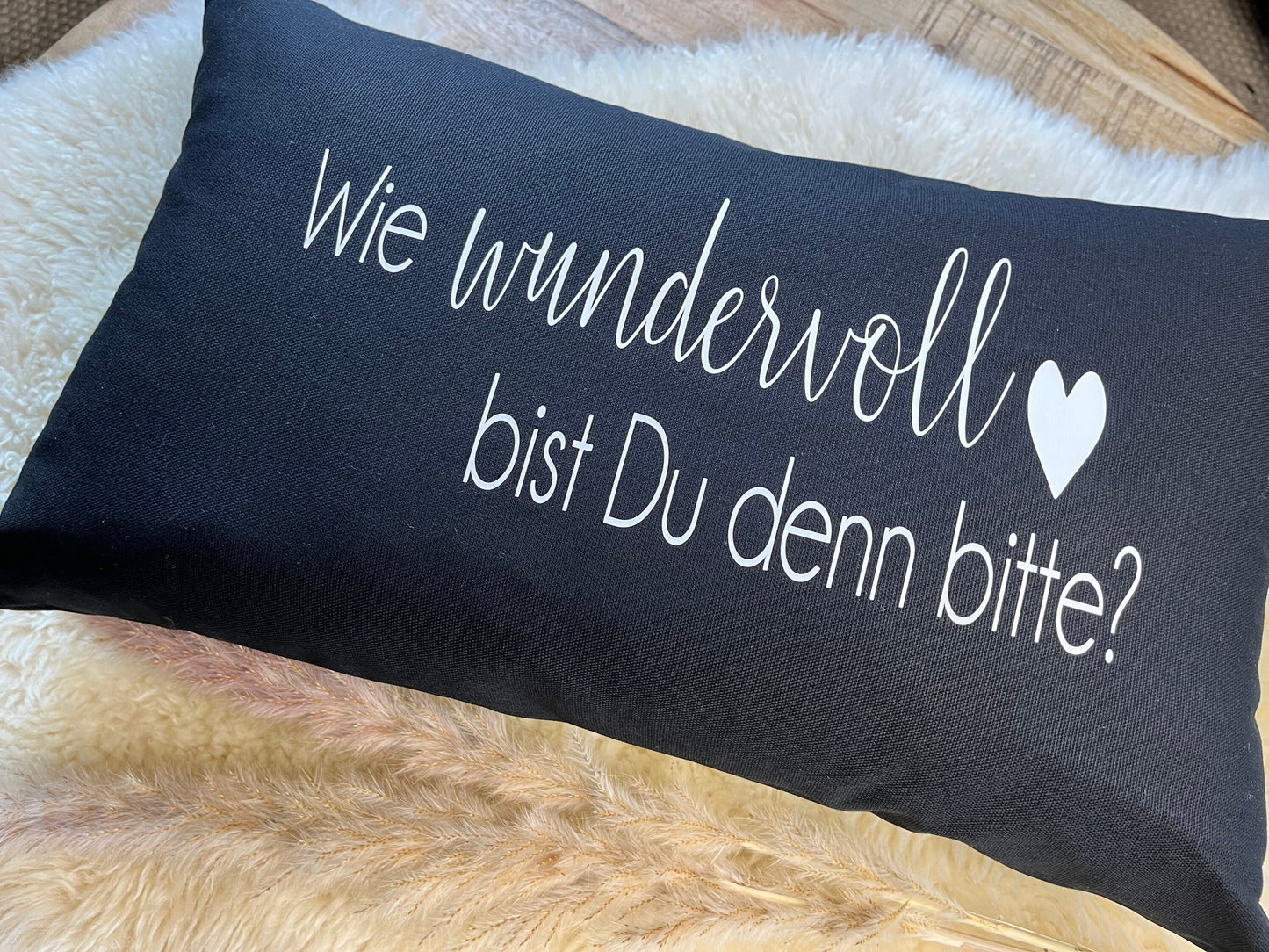Kissen WUNDERVOLL schwarz