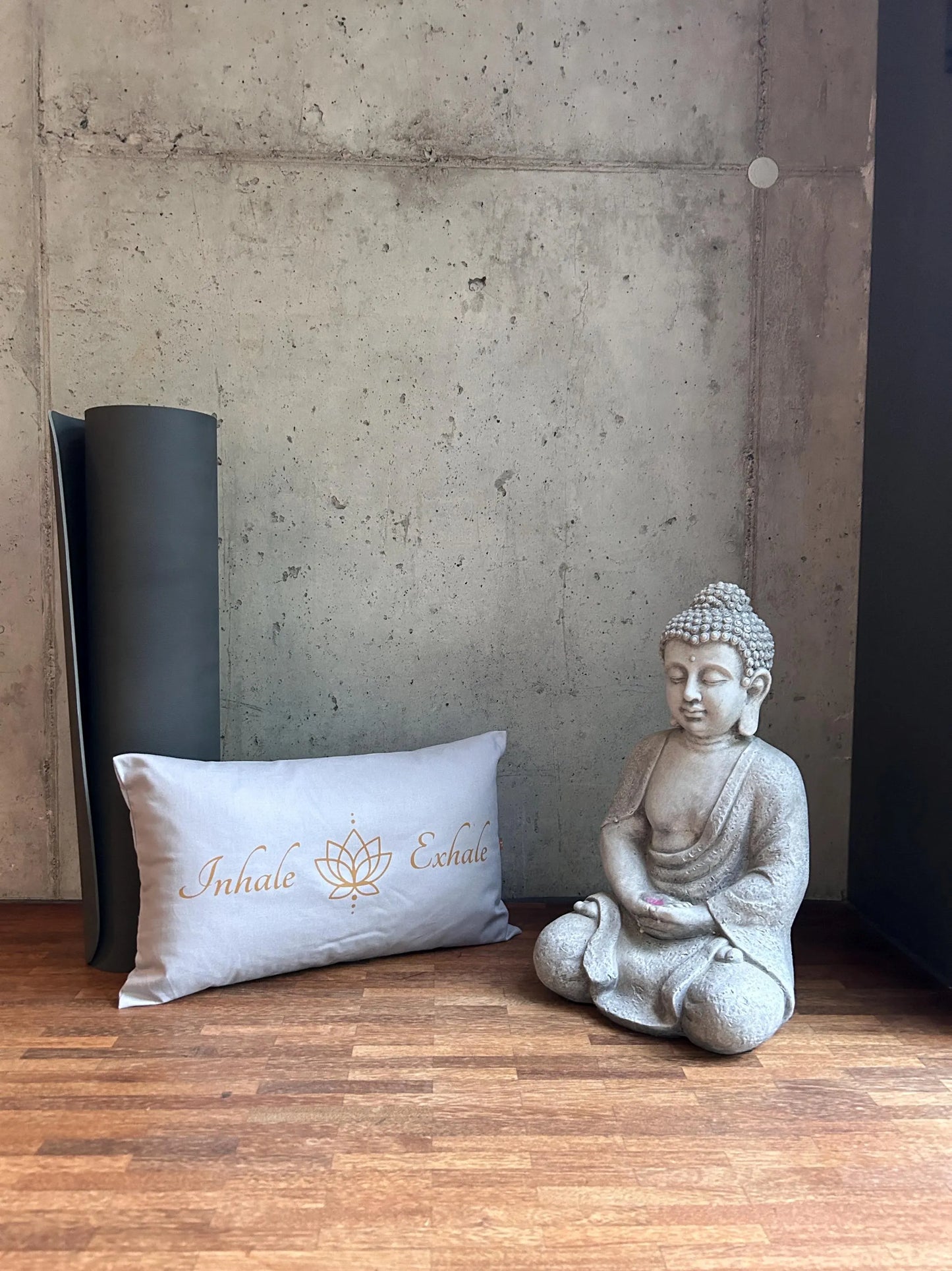 Kissen Yoga Inhale Exhale grau