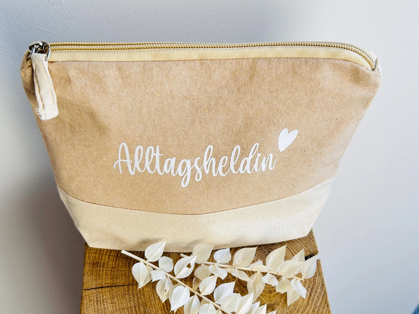 Kosmetiktasche Alltagsheldin weiß