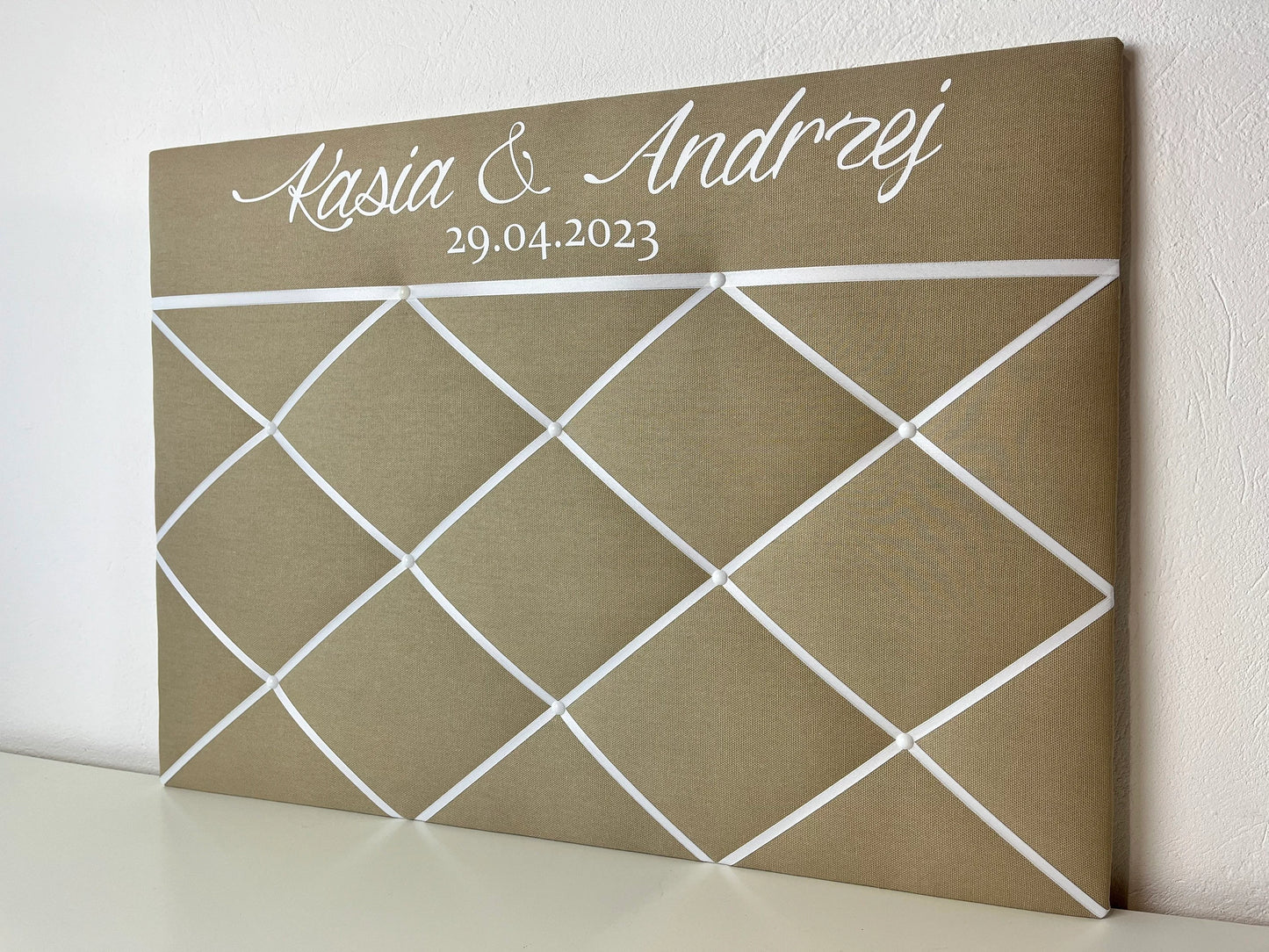 Memoboard Hochzeit personalisiert beige