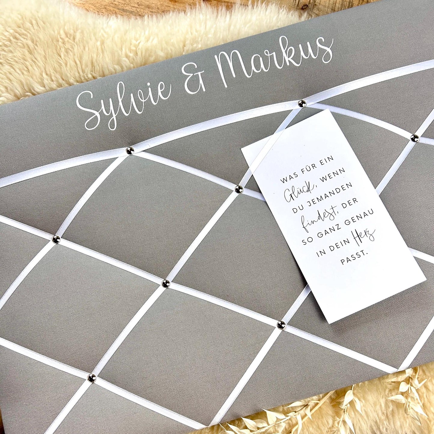 Memoboard Hochzeit personalisiert grau