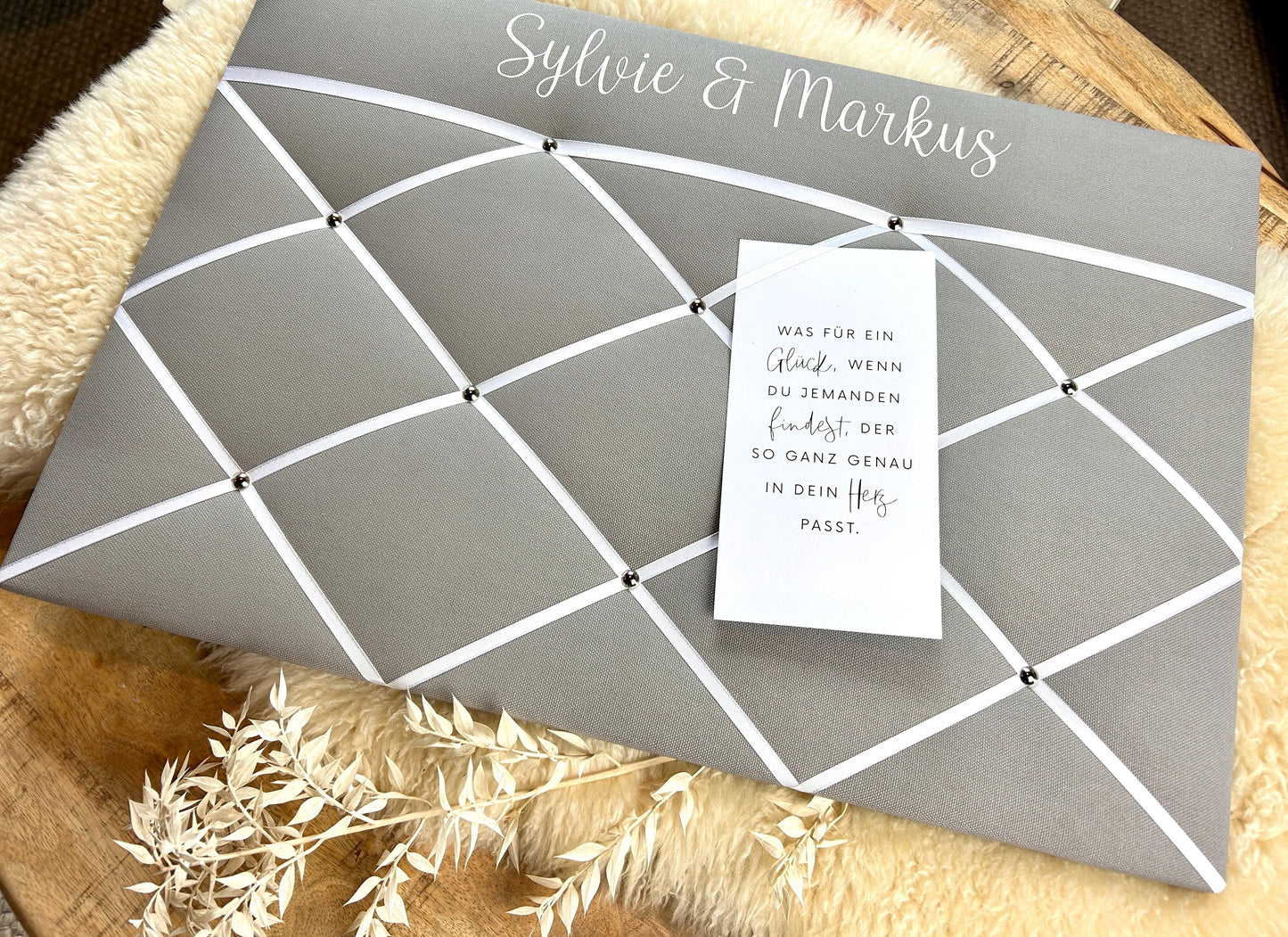 Memoboard Hochzeit personalisiert grau
