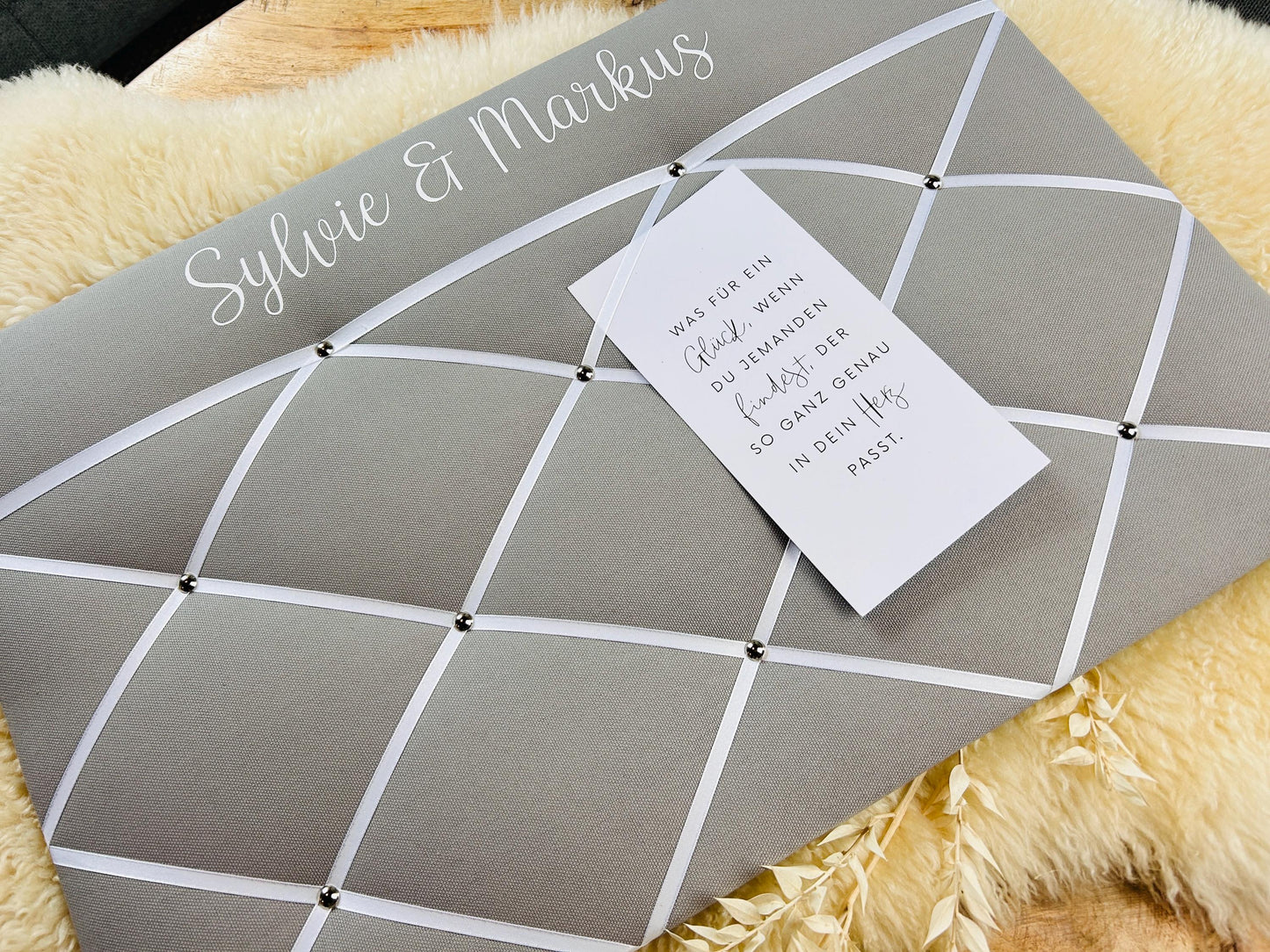 Memoboard Hochzeit personalisiert grau