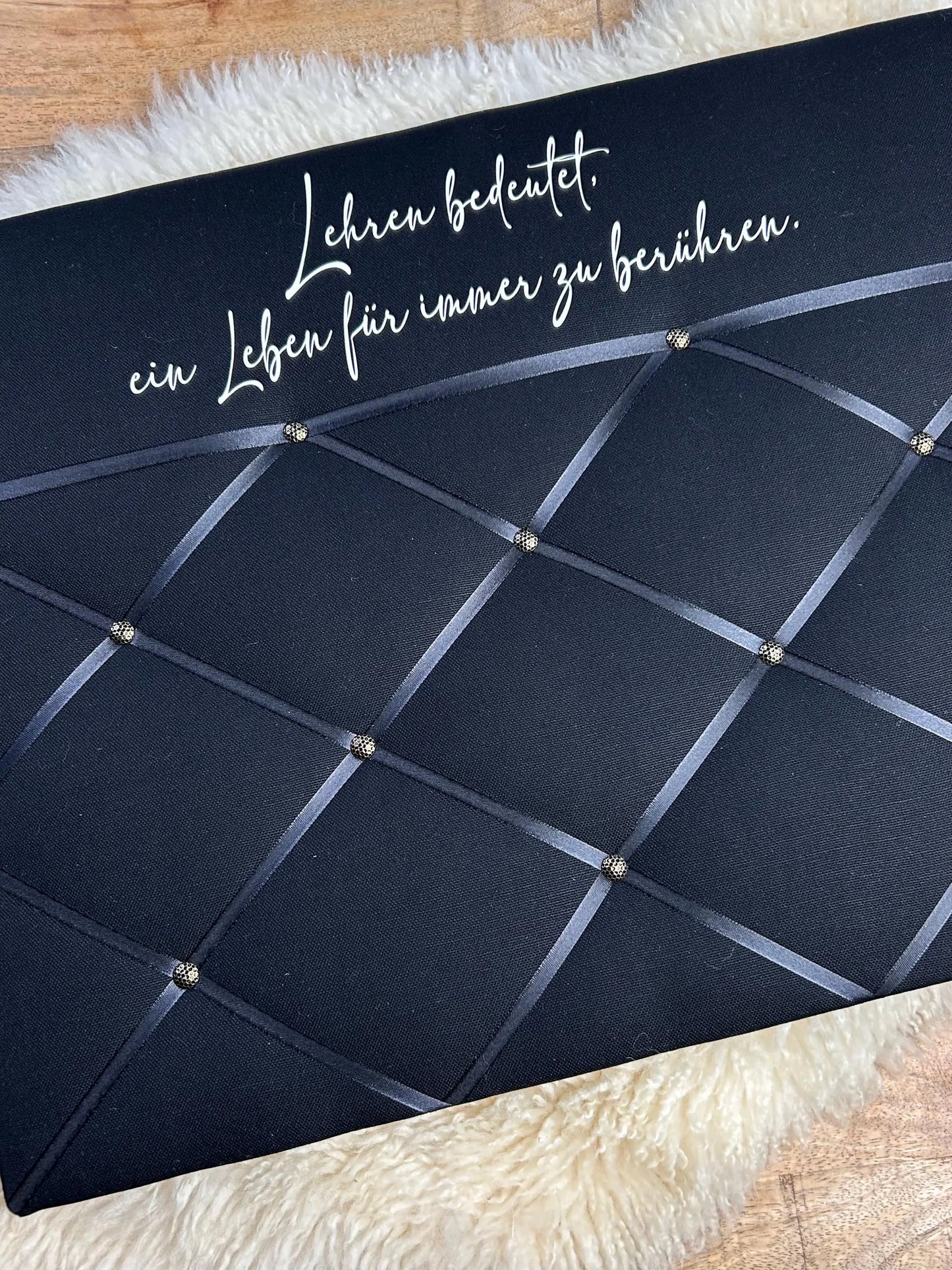 Memoboard für Lehrer schwarz personalisiert