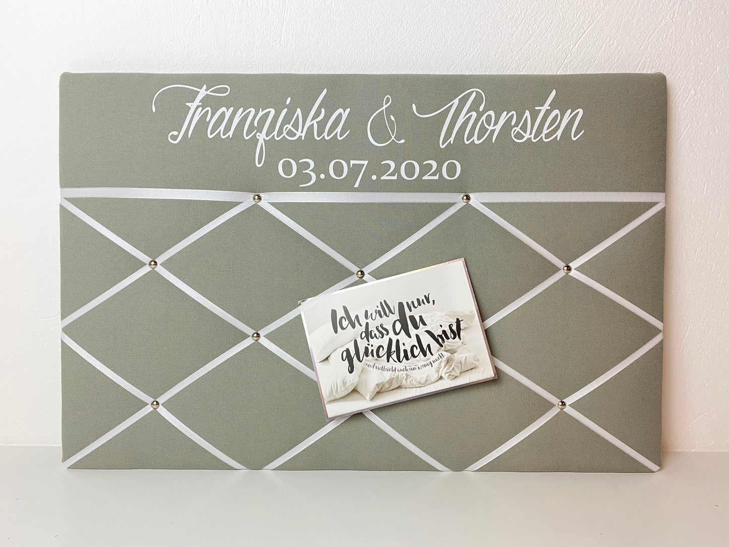 Memoboard mit Wunschnamen Hochzeit personalisiert