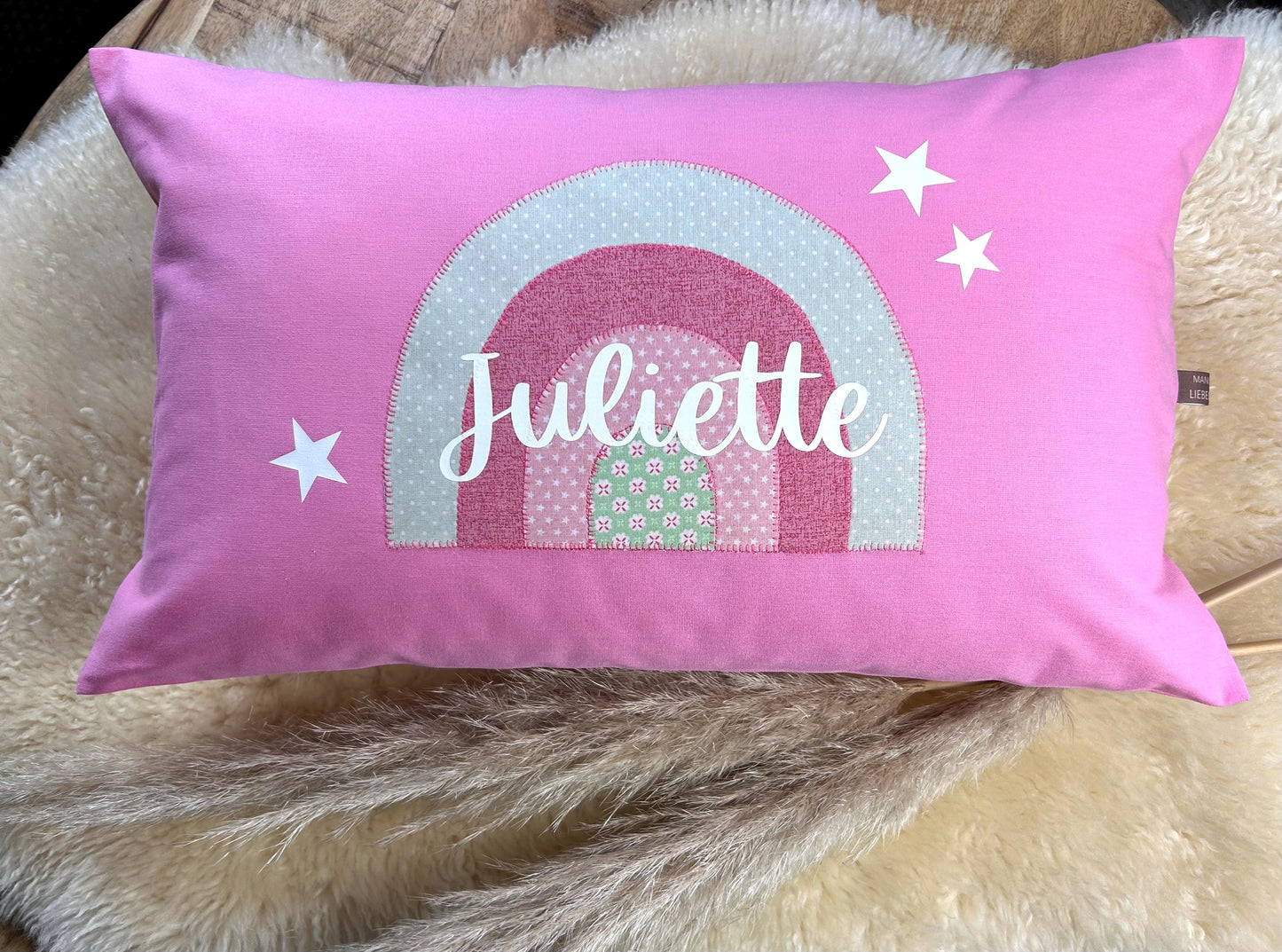 Namenskissen Regenbogen personalisiert pink