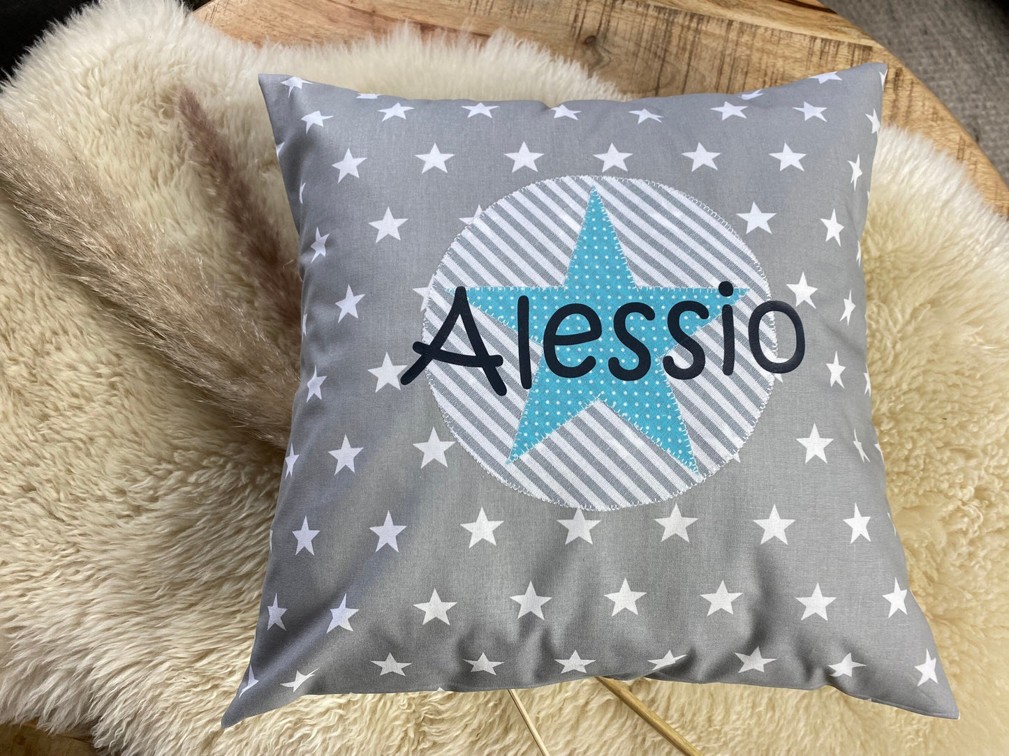Namenskissen Stern personalisiert