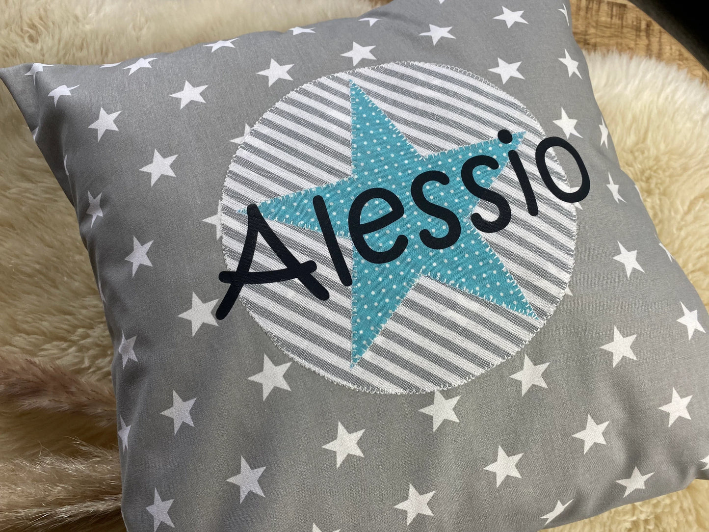 Namenskissen Stern personalisiert