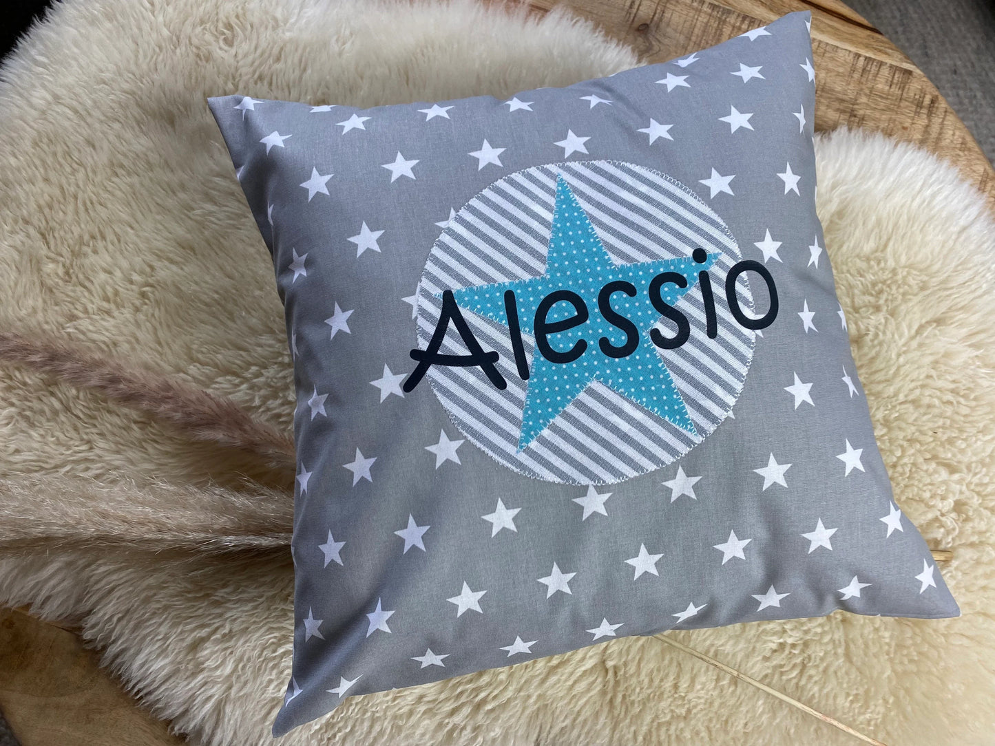 Namenskissen Stern personalisiert