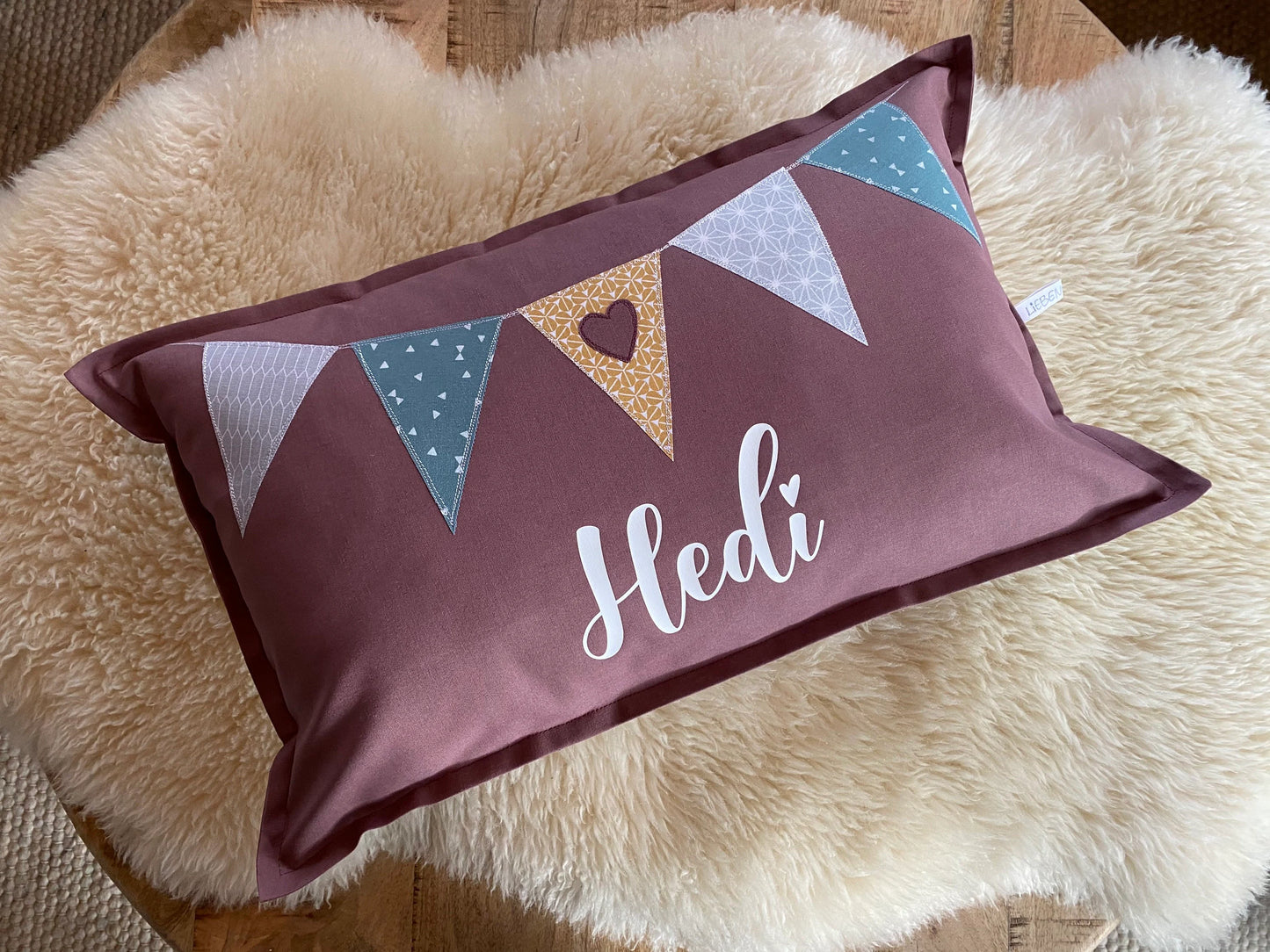 Namenskissen Wimpel personalisiert beere