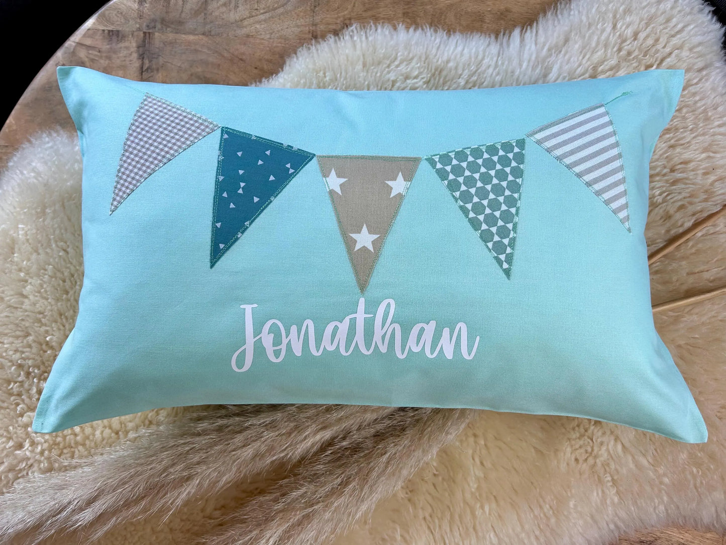 Namenskissen Wimpel personalisiert mint beige