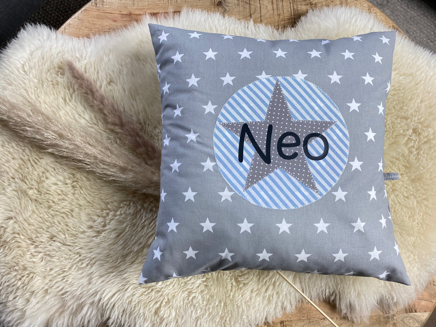 Namenskissen Stern personalisiert