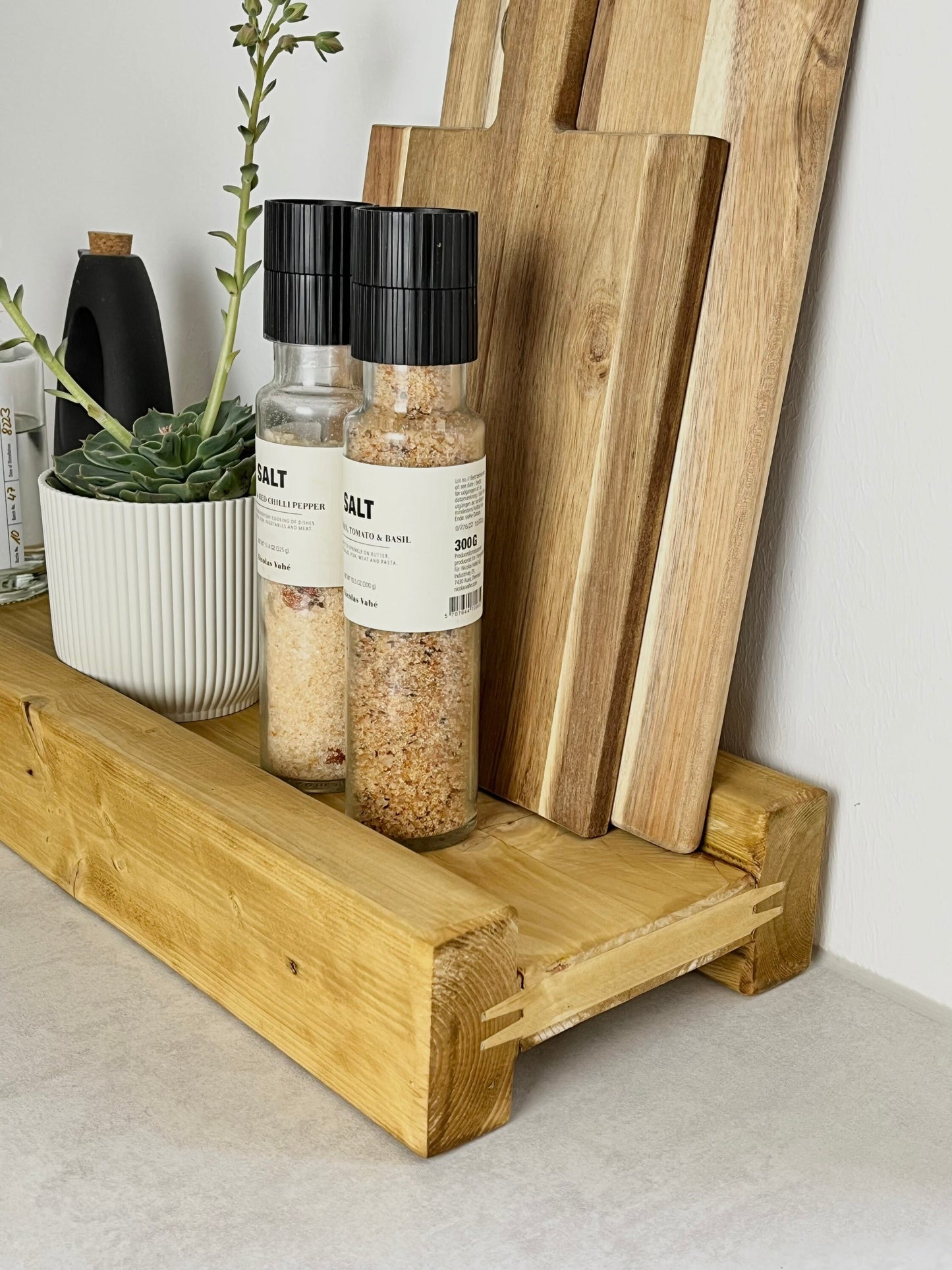 Upcycling Schalungsträger Holzdeko Tablett gebeizt