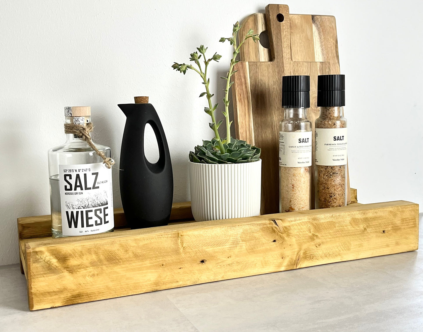Upcycling Schalungsträger Holzdeko Tablett gebeizt
