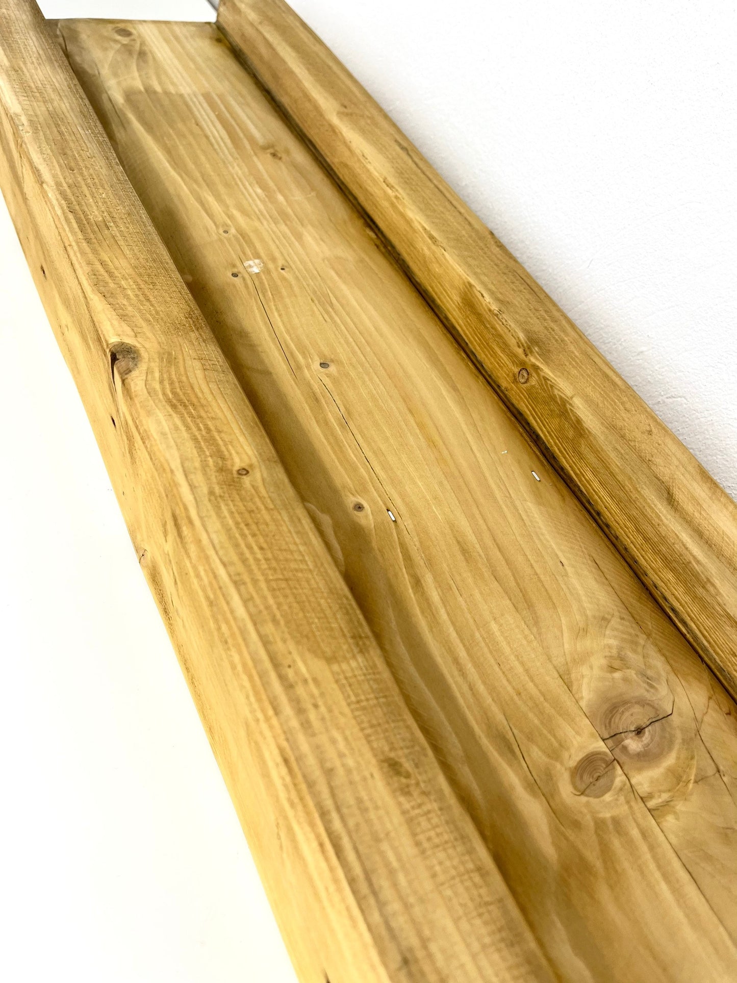 Upcycling Schalungsträger Holzdeko Tablett gebeizt